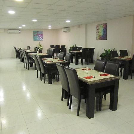 Jw Inn Hotel Nadinah Ngoại thất bức ảnh