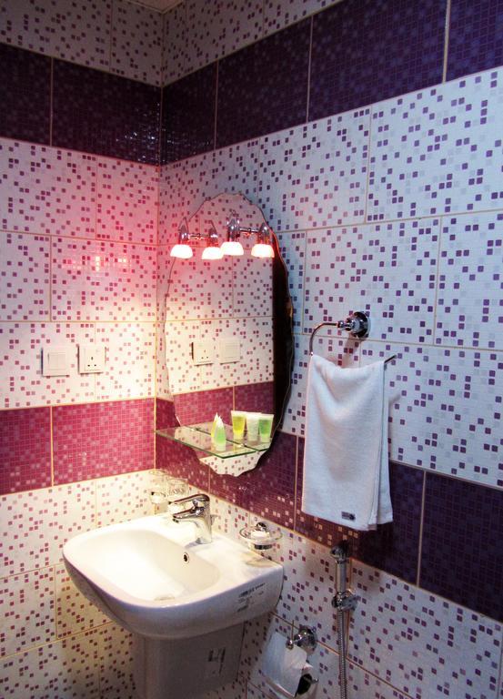 Jw Inn Hotel Nadinah Phòng bức ảnh