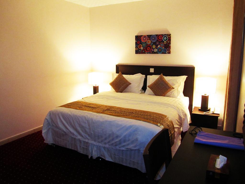 Jw Inn Hotel Nadinah Phòng bức ảnh