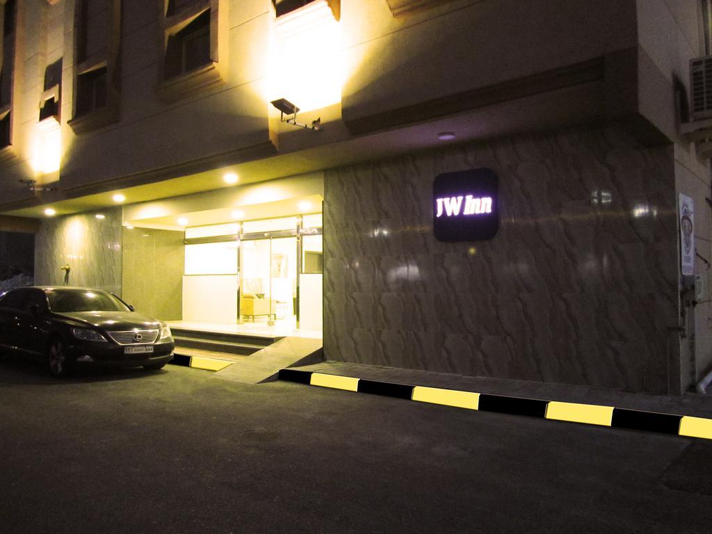 Jw Inn Hotel Nadinah Ngoại thất bức ảnh