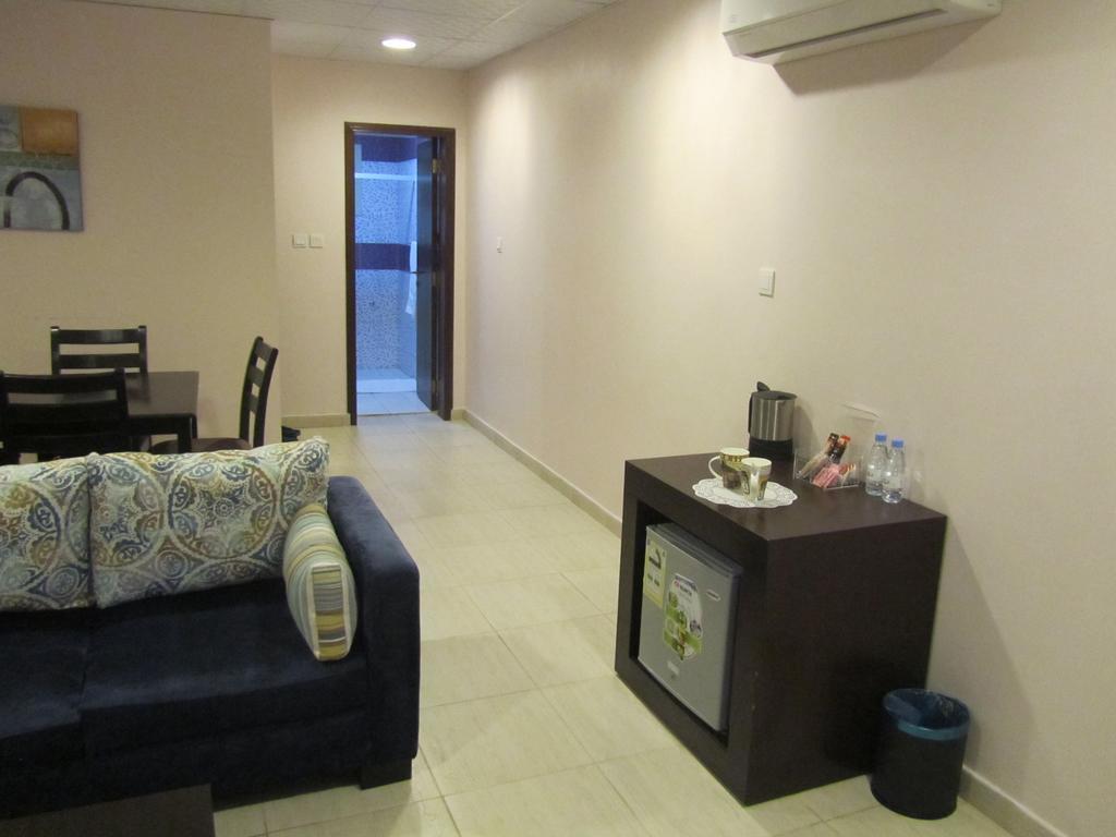 Jw Inn Hotel Nadinah Phòng bức ảnh
