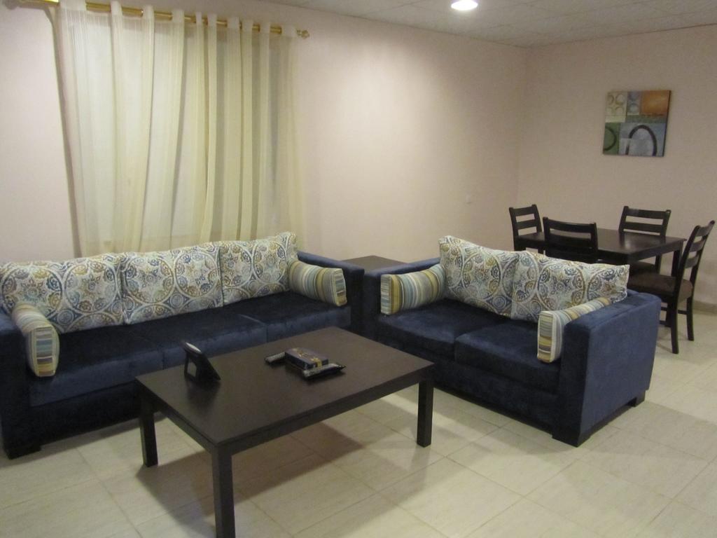 Jw Inn Hotel Nadinah Ngoại thất bức ảnh