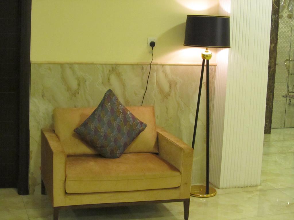 Jw Inn Hotel Nadinah Ngoại thất bức ảnh